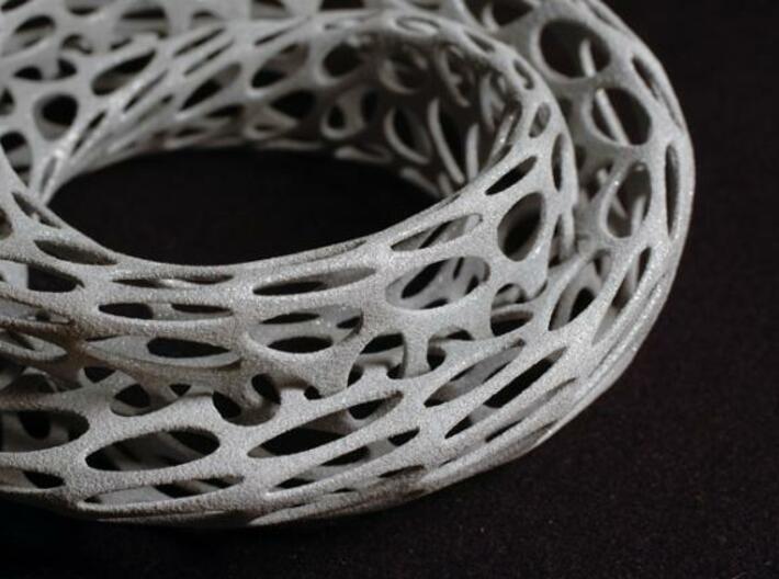 Eight torus 3d printed Description