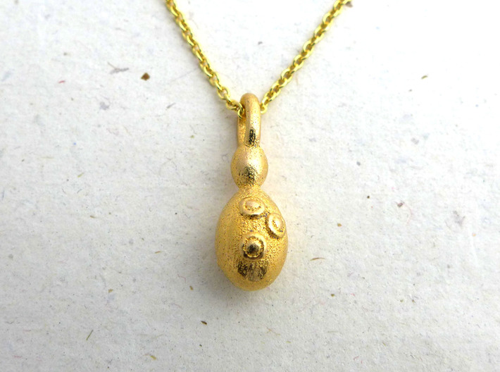 Saccharomyces Yeast Pendant - Science Jewelry 3d printed Saccharomyces pendant in polished gold steel