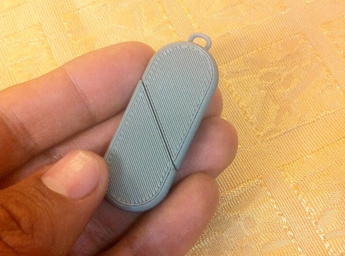 Illusionist Heart Pendant 3d printed Closed