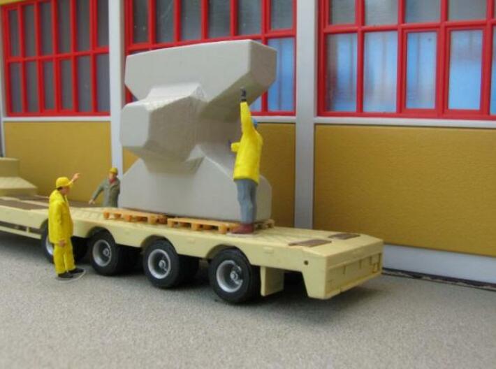 HO/1:87 Accropode 9t-2.98m kit 3d printed Accropode diorama (figures, truck and background not included!)