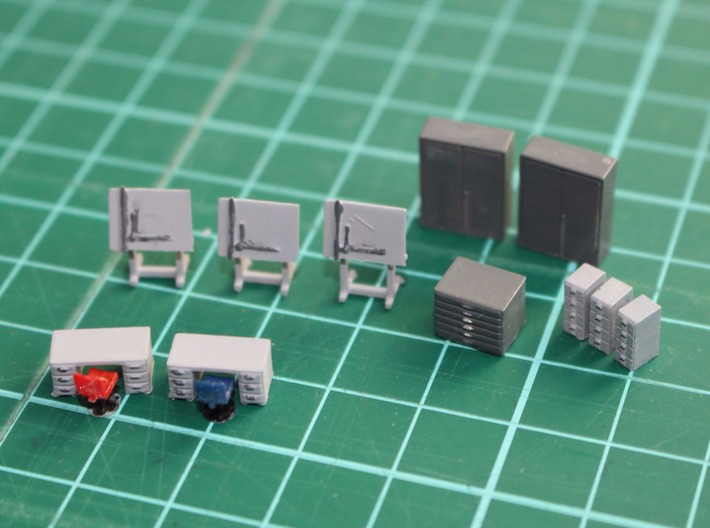 N Scale Engineers Office Furniture 3d printed Painted set. Please note, 1 chair is missing in the image.