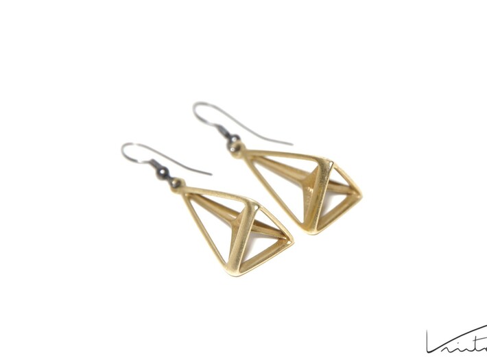 Hypertriangle earrings 3d printed