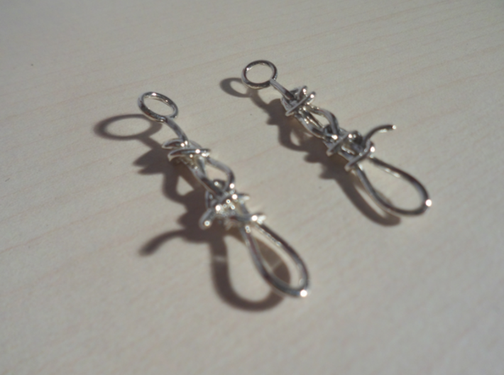 Trucker's hitch earrings 3d printed Both pieces