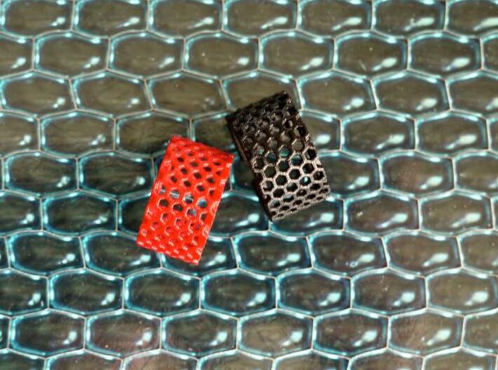 Slim Perforated Honeycomb Ring 3d printed Slim rings in Red and Black