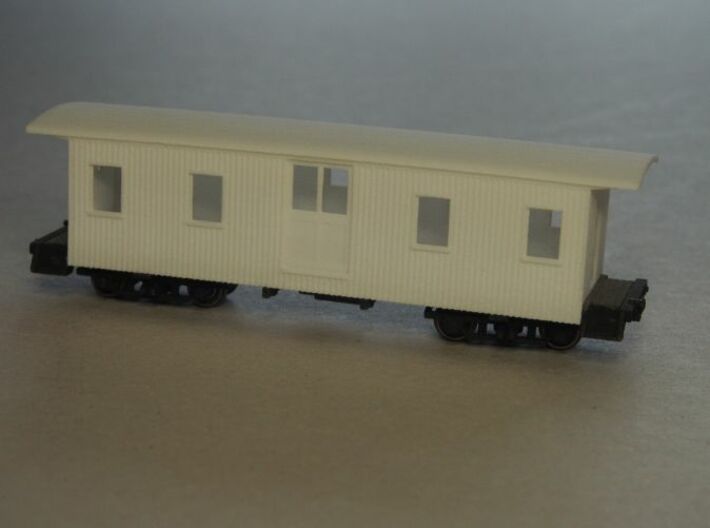 HOn30 30ft Baggage Car A 3d printed Body seated onto the chassis (painted). Trucks not included.