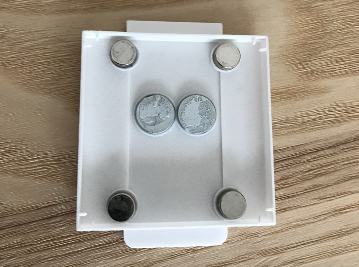 Philips Hue Switch holder for Gira 3d printed Bottom view to show Magnets
