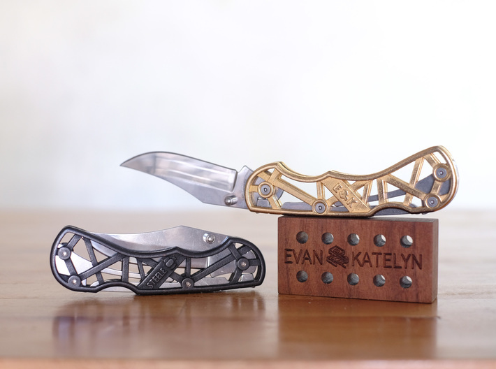 Skeleton knife handle scales (JNTMBNJAG) by EvanAndKatelyn