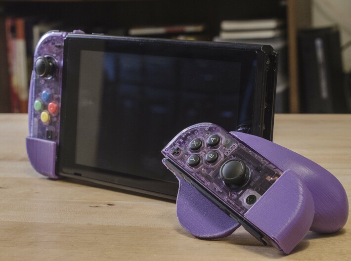 Nintendo Griplash! 3d printed Joycons come off easily and separately. It's not a whole case unlike other products.