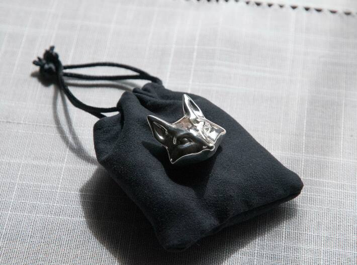 Foxhead Medallion - Silver Pendant 3d printed 925 Sterling Silver Pendant, with a hand polished glossy finish.