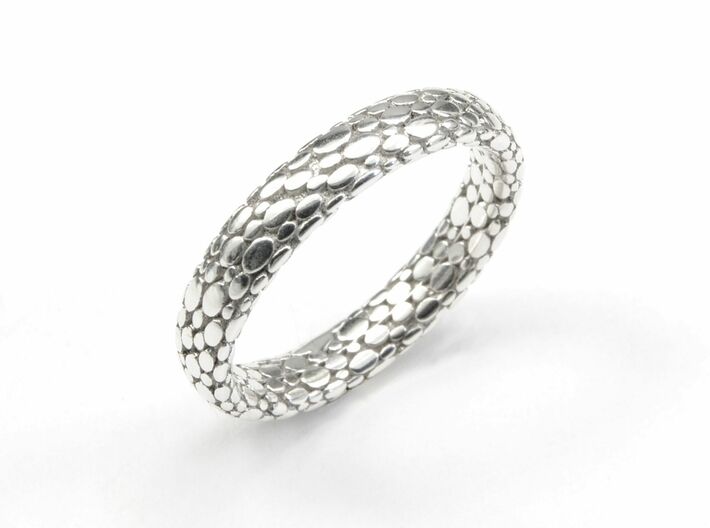 Elipsis Skin Ring 3d printed coolsilver wedding band