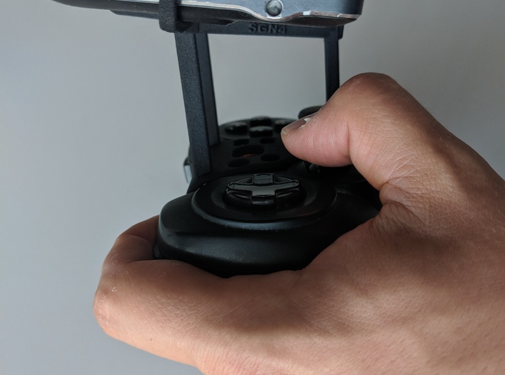 Logitech F710 & Xiaomi Mi Mix 3 - Over the top 3d printed Over the top - side
