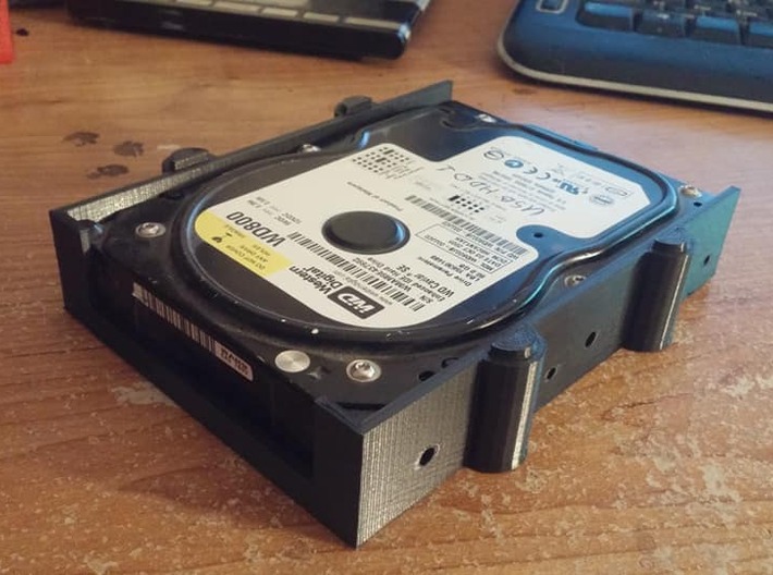 Stackable 2.5&quot; and 3.5&quot; Hard Drive Caddy 3d printed