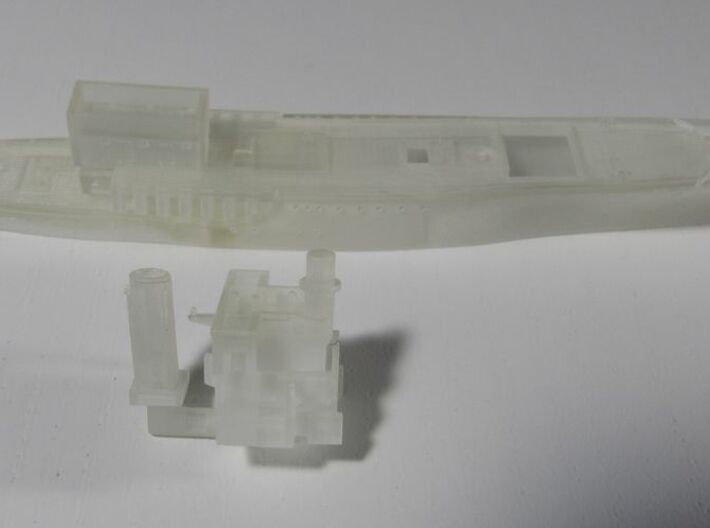 1/700 Halcyon class Minesweeper Hull (Waterline) 3d printed 