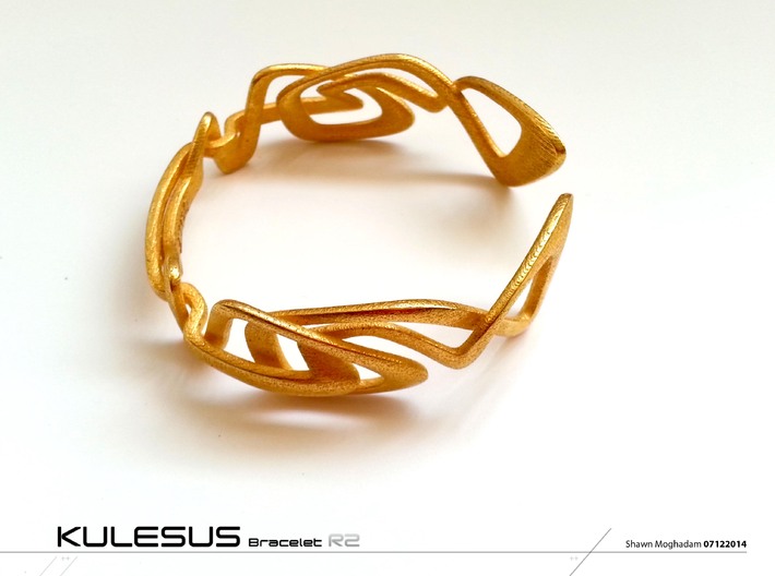 Kuleses Bracelet : The infinite Loop 3d printed The Golden Bracelet