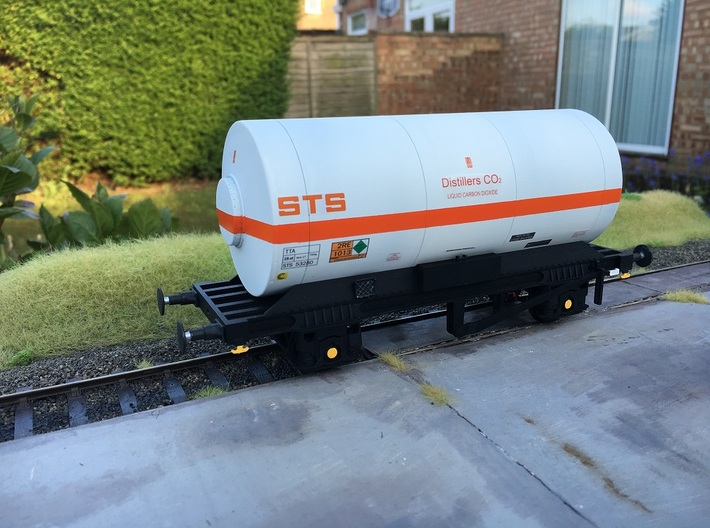 TTA Co2 tank wagon 7mm 3d printed Photo shows wagon chassis with additional parts added.