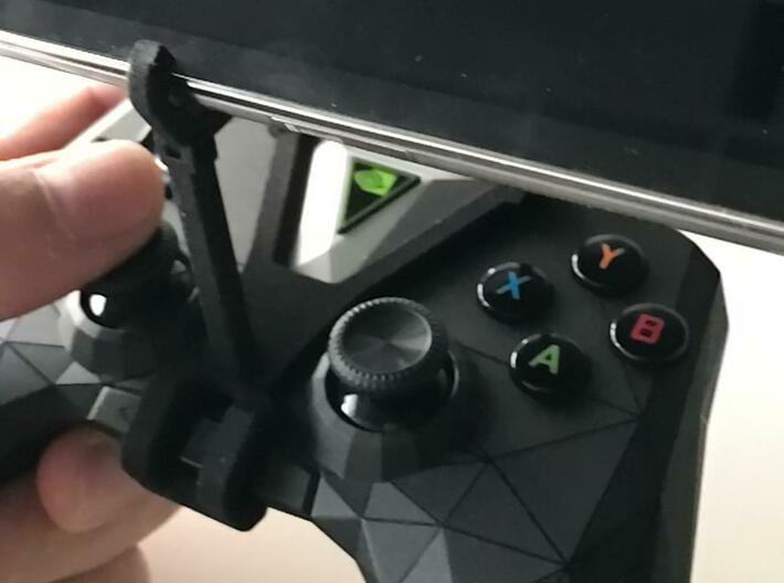 NVIDIA SHIELD 2017 controller &amp; vivo S1 Pro - Over 3d printed SHIELD 2017 - Over the top - front view