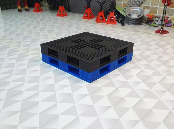 1:10 scale plastic pallet I 3d printed 
