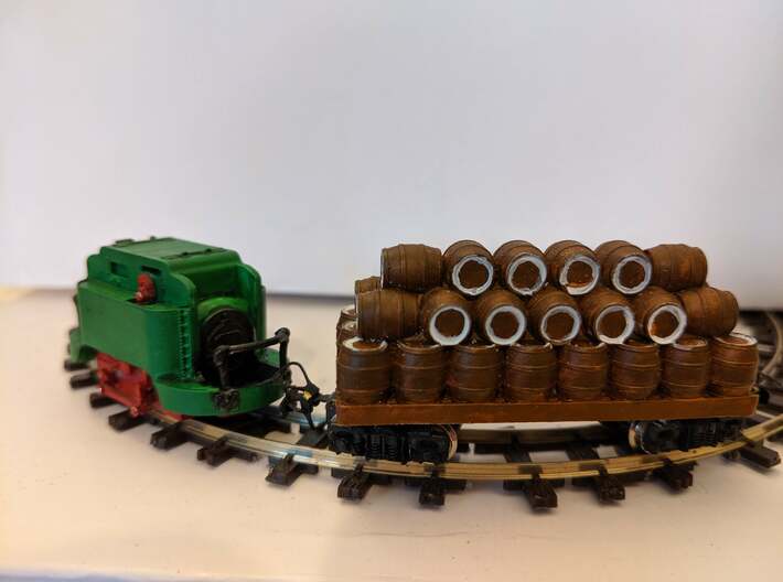 Flat wagon -Guinness Brewery -barrel load -009/H0e 3d printed Printed with a form 2. Loco not included