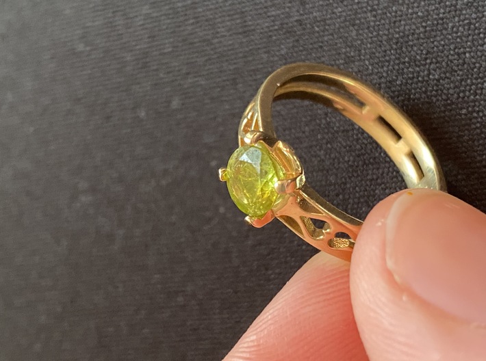 Gift Ring 3d printed 14k Yellow with Peridot setting
