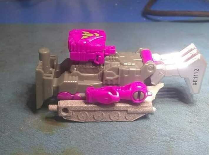 Liege Maximo Skullgrin Parts 3d printed Treads turn law mode into a tank!