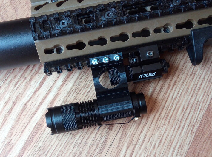 Lowered Fast Detach Rail Mount for Mini Cree Torch 3d printed 
