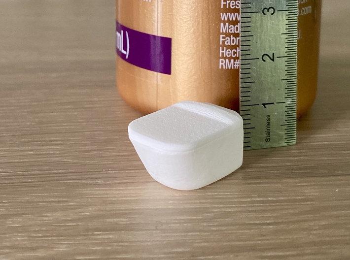 Toilet, wall hung with lid - 1:12 3d printed 1:24 prinnted in white premium versatile plastic