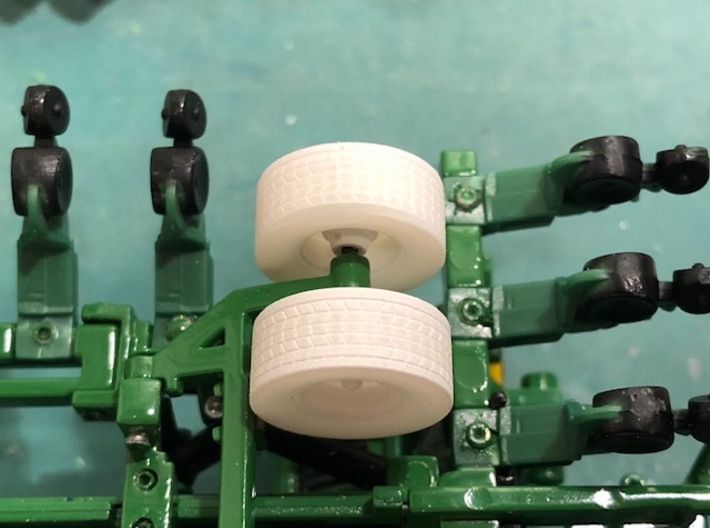 (1) GREEN LARGE PLANTER REPLACEMENT CENTER TIRES 3d printed 