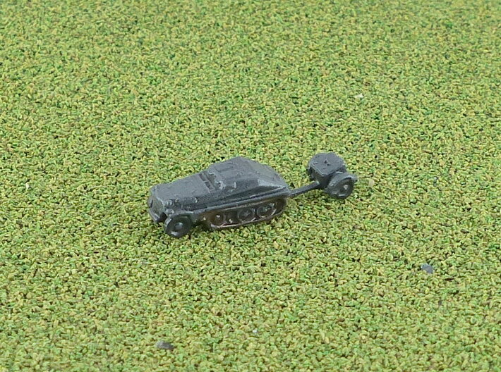 German sd.Kfz. 252 with sd.Ah. 32 1/285 6mm 3d printed