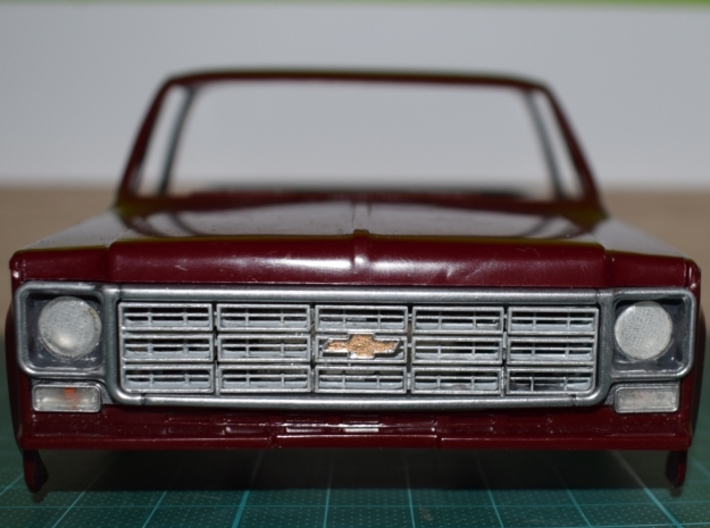 1/24 1977 Chevy Blazer grill 3d printed painted testprint