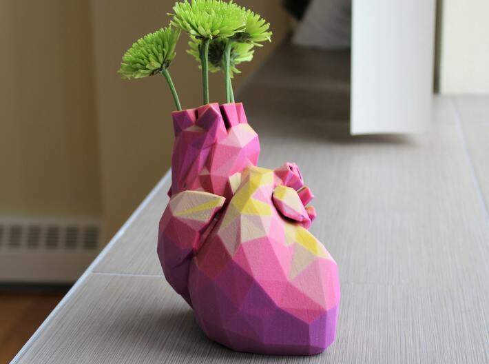 Geometric Heart Vase 3d printed natural sandstone