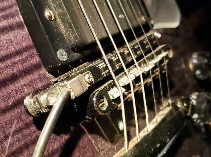 Roland GK Pickup Mount 2.0 - Bridge-suspended 3d printed