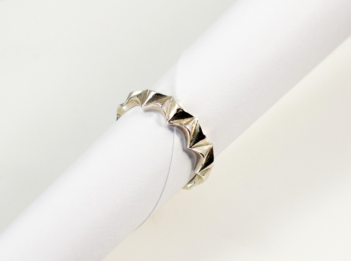 Scallop Ring 3d printed 