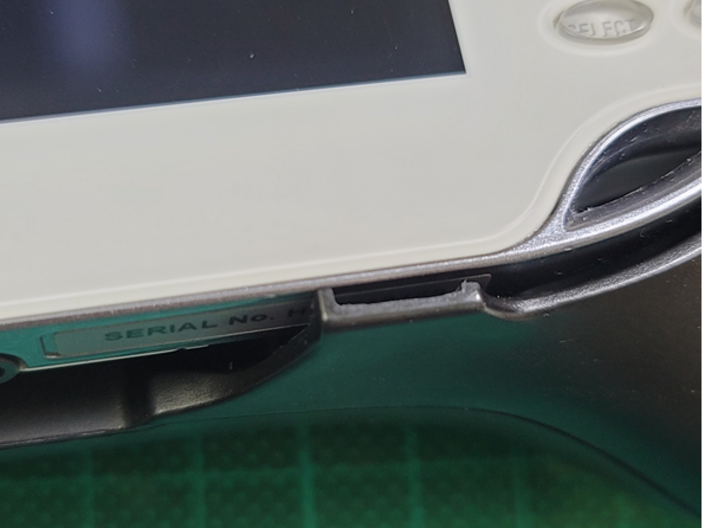 PS Vita 1000 to HORI Grip Convert Kit R2&L2      3d printed Try fitting the PS vita 1000 like so. It should sit nicely like this