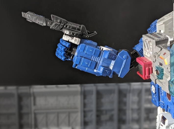 TF TR Titan Replacement Thumb Set 3d printed Holding Metroplex' Shoulder Cannon