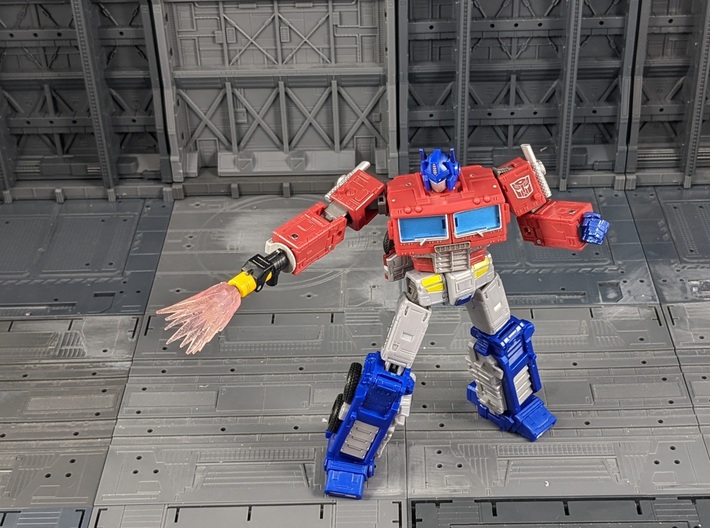 TF Earthrise Kingdom Prime Axe Set 3d printed The adapters allow Small Weapons can be attached to Optimus using