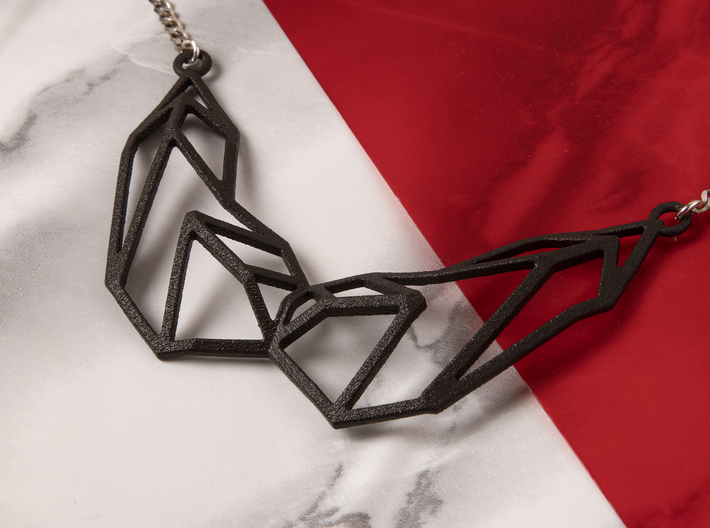 Divided Necklace 3d printed