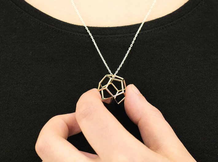 Dodecahedron Pendant 3d printed Dodecahedron Pendant - Polished Brass