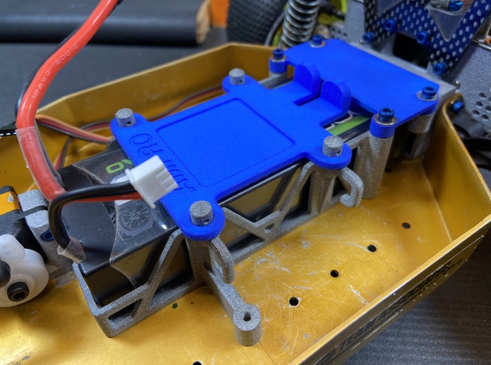 rc1102-01 RC10 Battery Retainer 3d printed 