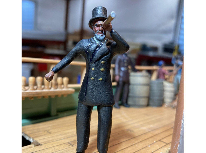 OFFICER WITH SPYGLASS 1/24 3d printed painted acrylic