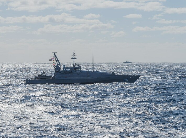 Nameplate HMAS Bathurst 3d printed Armidale-class patrol boat HMAS Bathurst.  Photo: Jonathan Clay, US Navy.