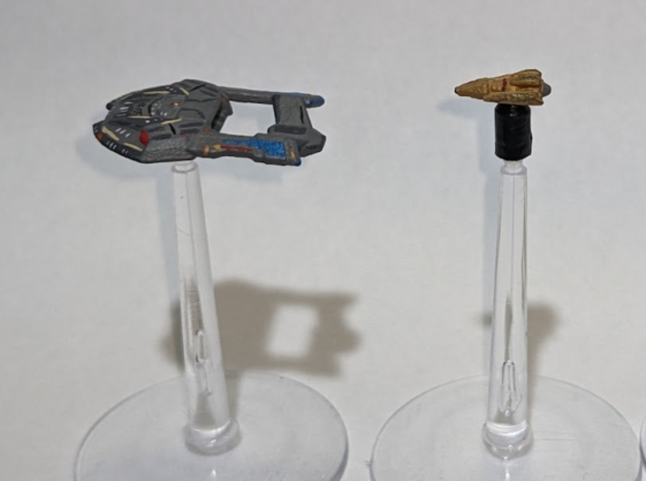 Hirogen Hunter Ship 1/15000 Attack Wing x2 3d printed Printed in Tan FDP, picture by tony_jg_crawford.