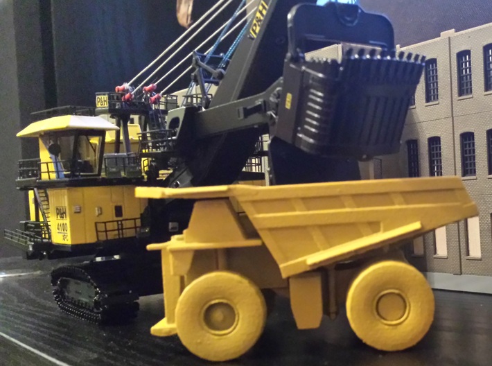 CAT 797B Mine Haul Truck 1:160 Scale 3d printed CAT Yellow