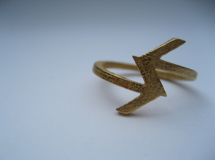 Arrow Ring (Size 7) 3d printed Polished Gold Steel