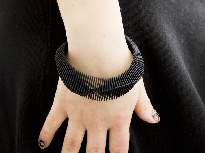 Lama Bracelet - Medium Size 3d printed