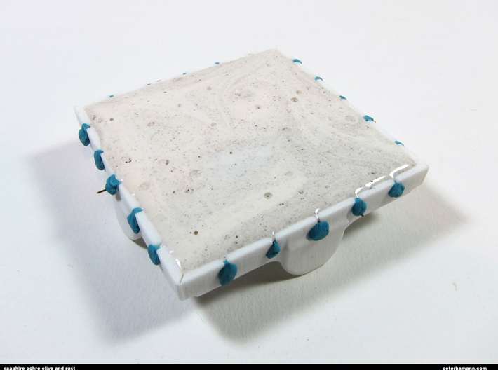 Rebar re-enforced concrete slab mold 3d printed Shake the mold to settle the plaster