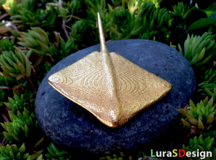 Stingray Pendant 3d printed printed in polished Gold Steel
