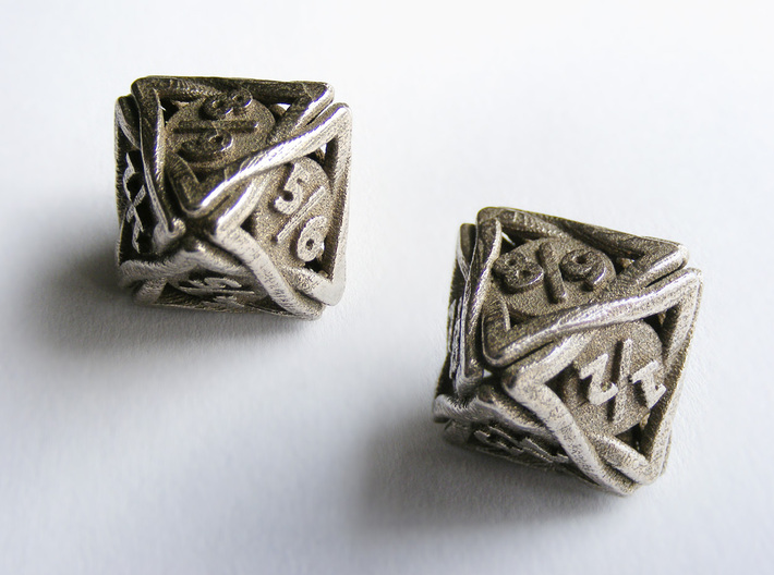 'Twined' Dice D8 Spindown Tarmogoyf P/T Die 3d printed Two views of the die in stainless steel